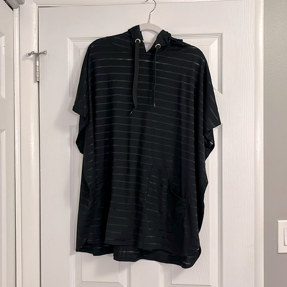 Poncho - Picture 1 of 3